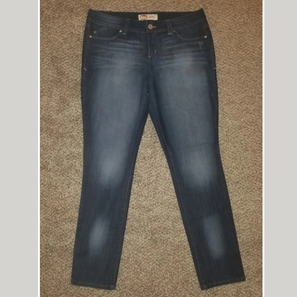 Lei Ashley Lowrise Skinny Jeans 15